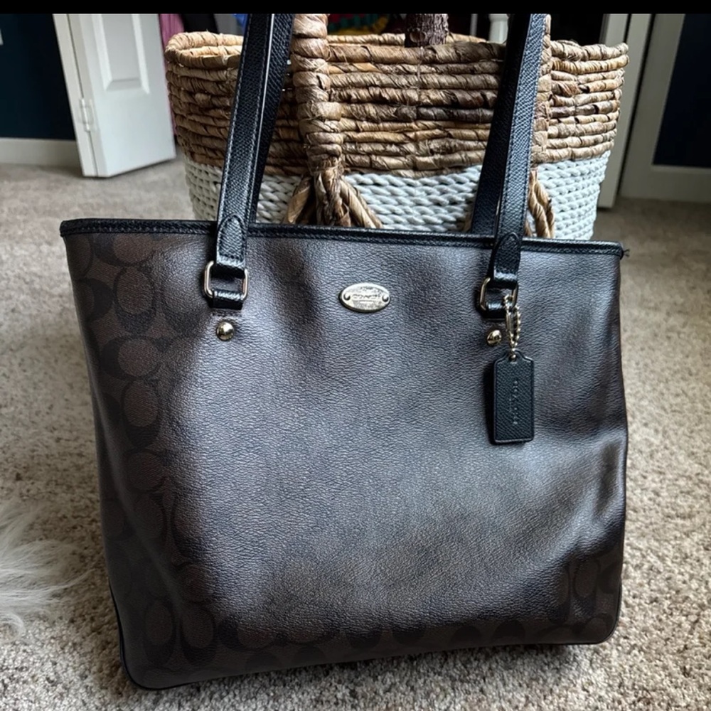 Coach Zip Top Tote Bag In Signature Canvas Black/Walnut/Gold 
Style code -F34603 - Picture 9 of 14